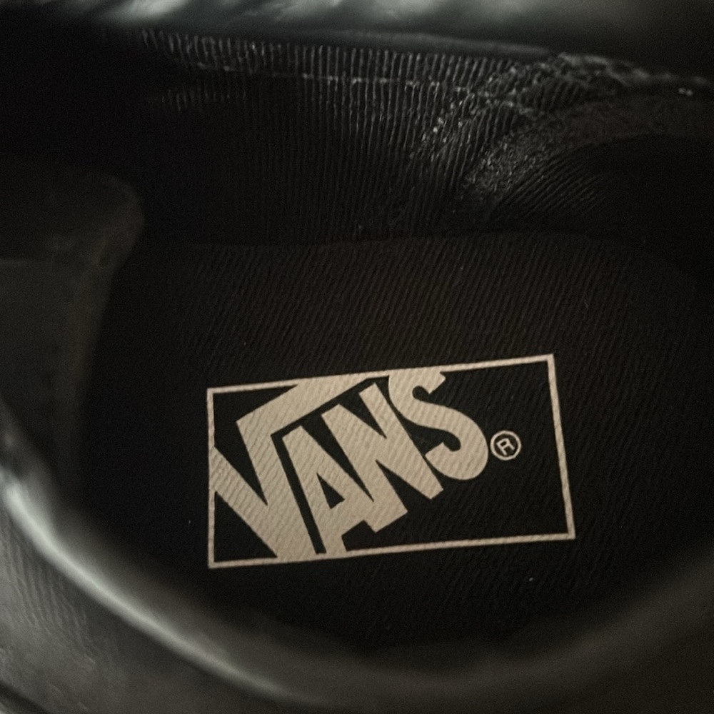 WOMEN’S TENNIS SHOES - Picture 8 of 12